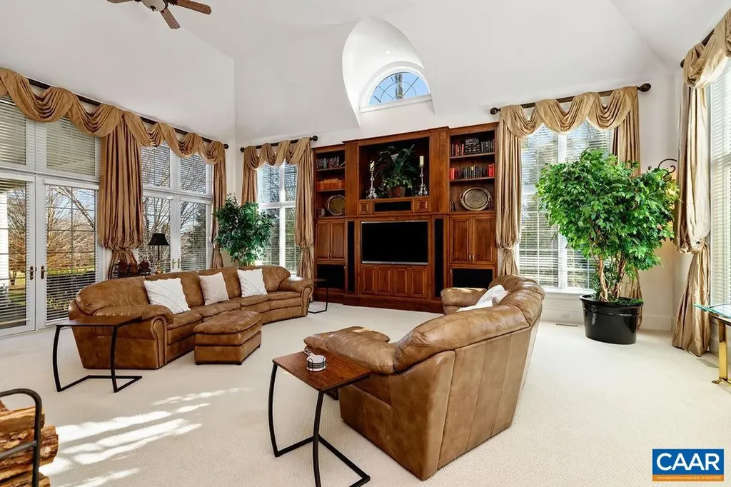 1310 Monocan Drive Nellysford VA 22958