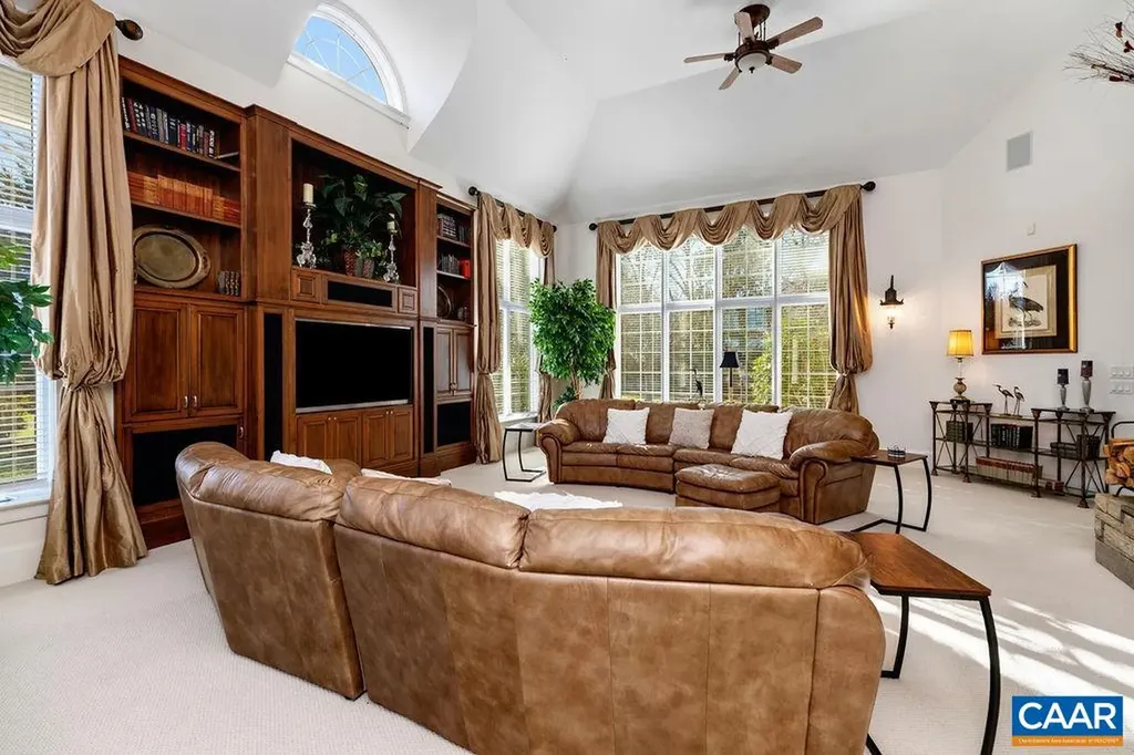 1310 Monocan Drive Nellysford VA 22958