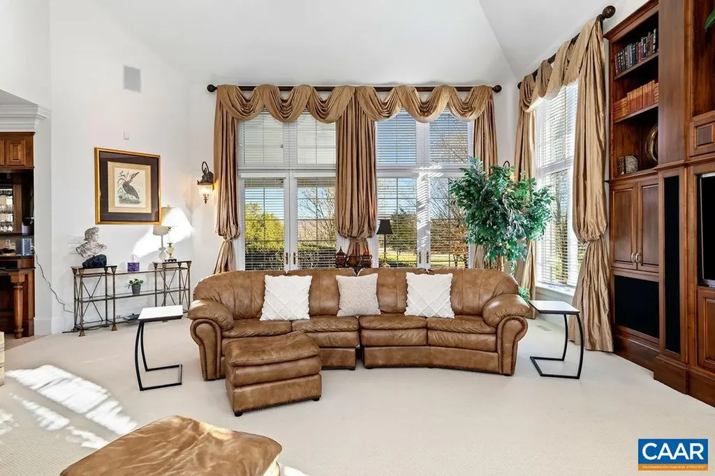 1310 Monocan Drive Nellysford VA 22958