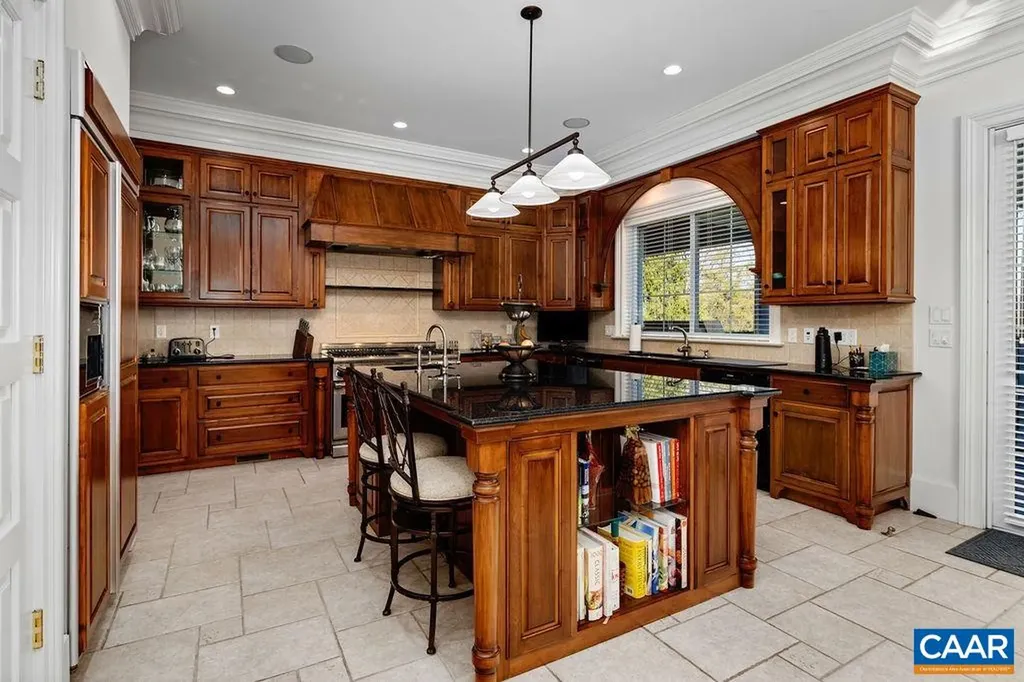 1310 Monocan Drive Nellysford VA 22958