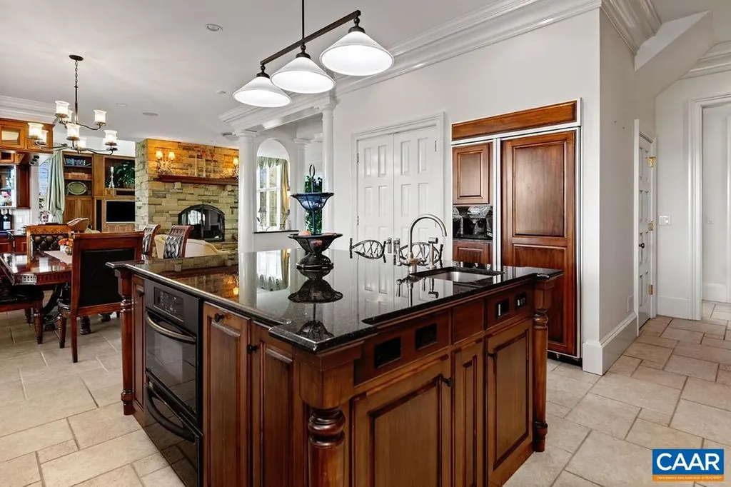 1310 Monocan Drive Nellysford VA 22958