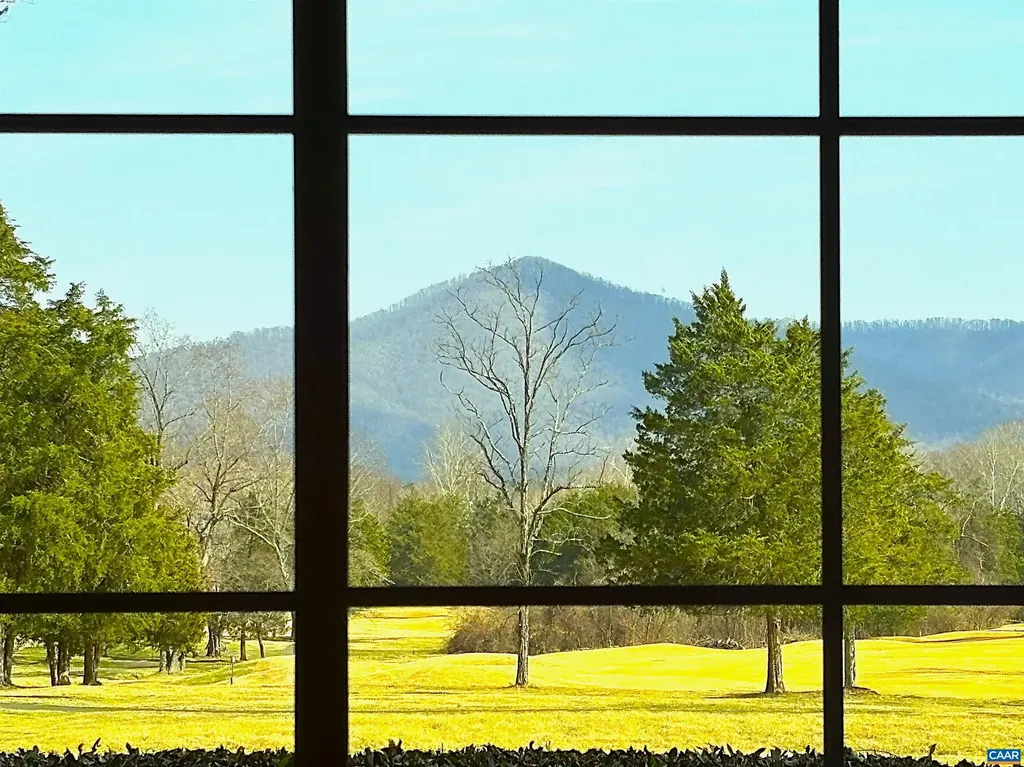 1310 Monocan Drive Nellysford VA 22958