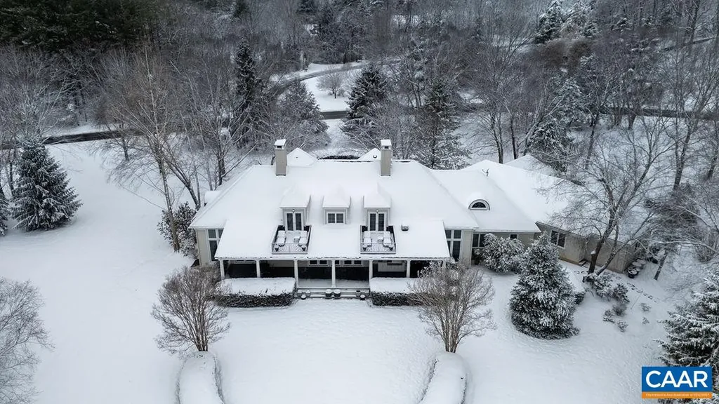 1310 Monocan Drive Nellysford VA 22958