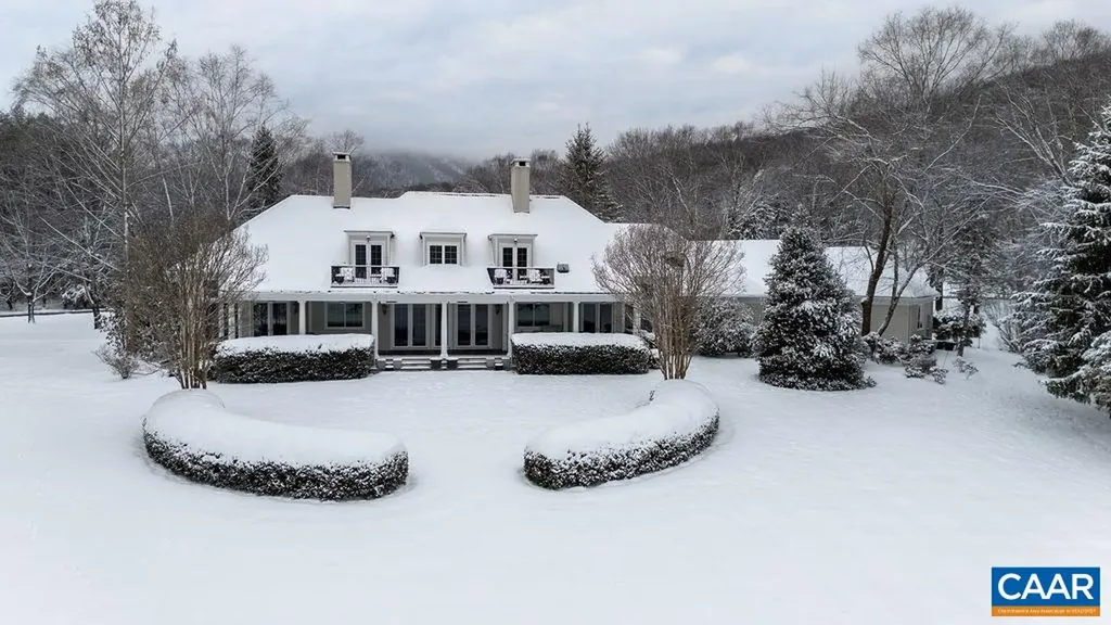 1310 Monocan Drive Nellysford VA 22958