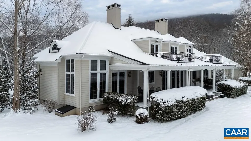 1310 Monocan Drive Nellysford VA 22958