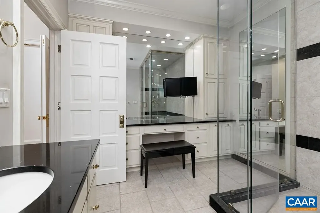 1310 Monocan Drive Nellysford VA 22958