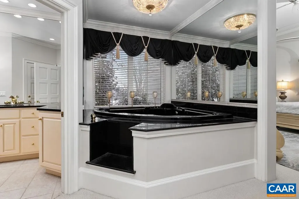 1310 Monocan Drive Nellysford VA 22958