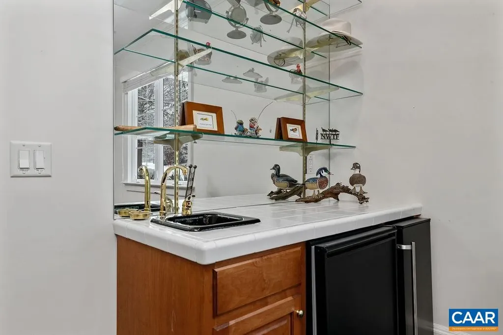 1310 Monocan Drive Nellysford VA 22958