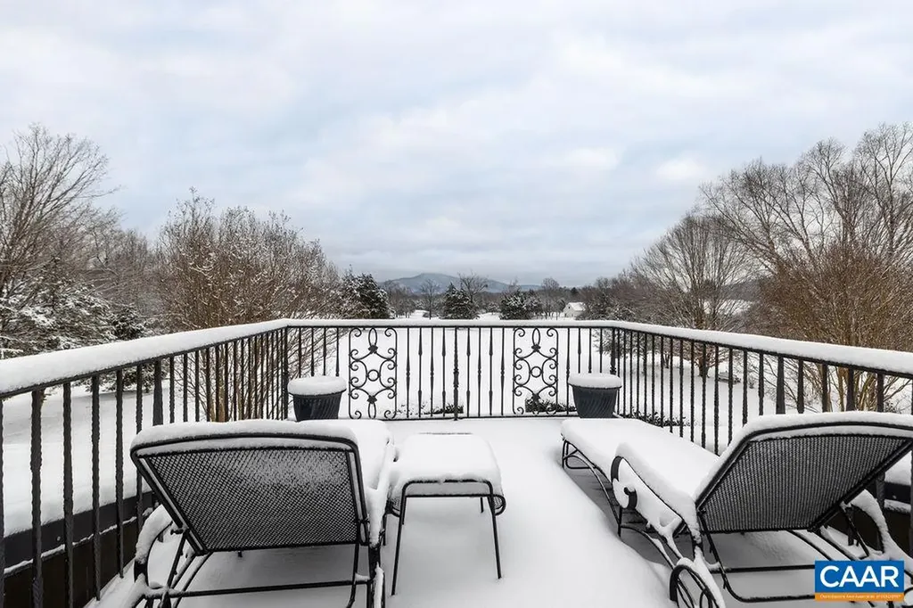 1310 Monocan Drive Nellysford VA 22958