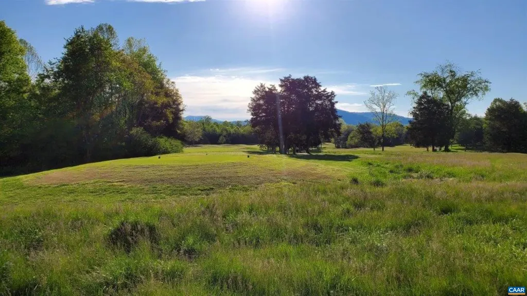 1310 Monocan Drive Nellysford VA 22958