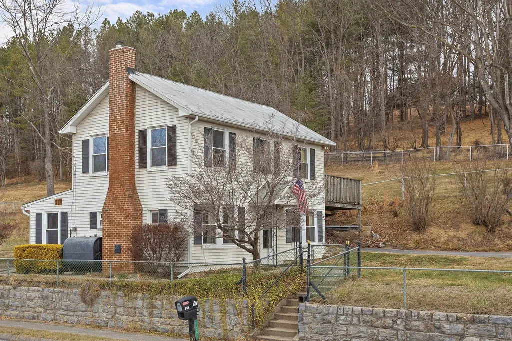 157 Buffalo Gap Highway Churchville VA 24421