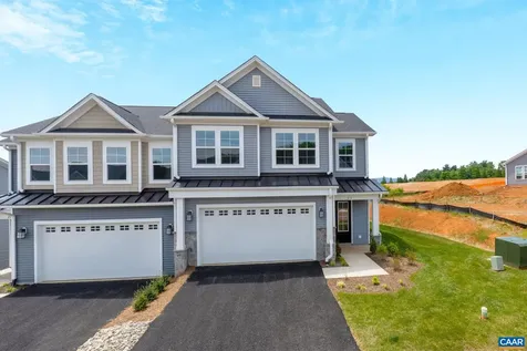 81 Springdale Road Waynesboro VA 22980