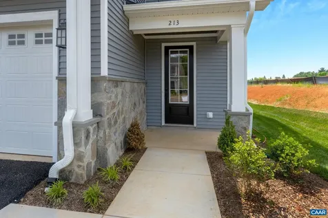 81 Springdale Road Waynesboro VA 22980