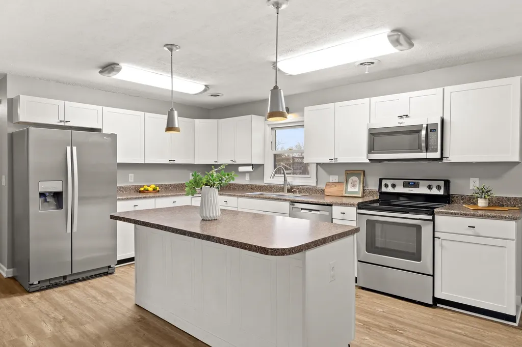 54 Thorofare Road Crimora VA 24431