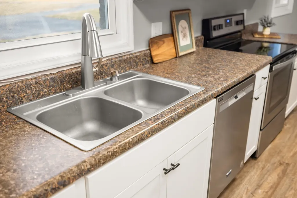 54 Thorofare Road Crimora VA 24431