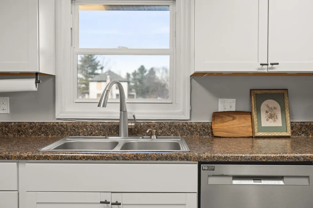 54 Thorofare Road Crimora VA 24431