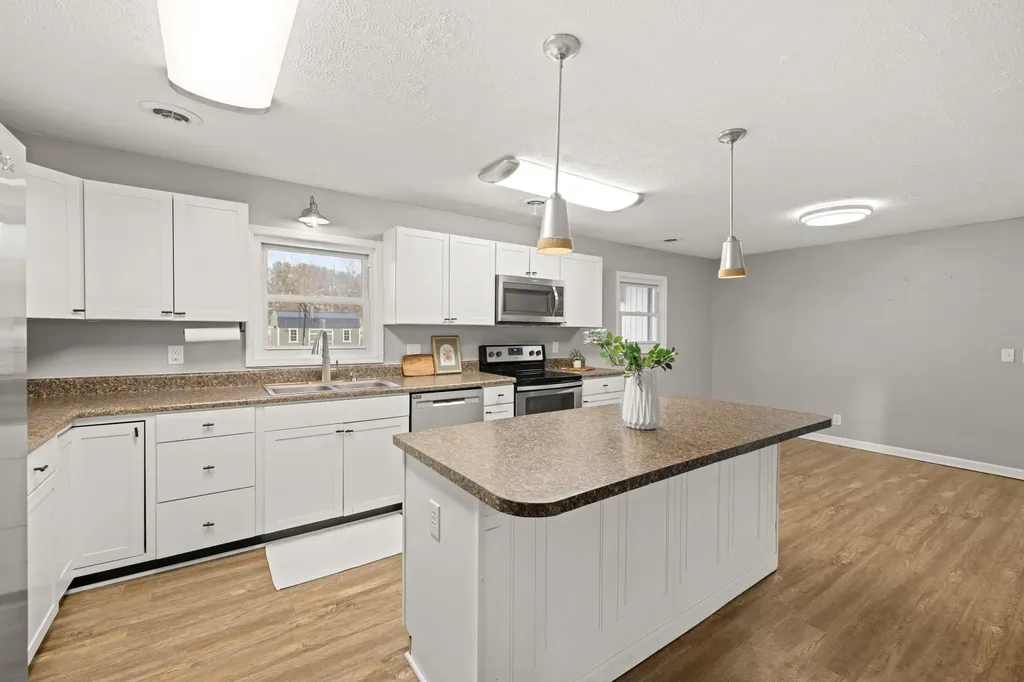 54 Thorofare Road Crimora VA 24431