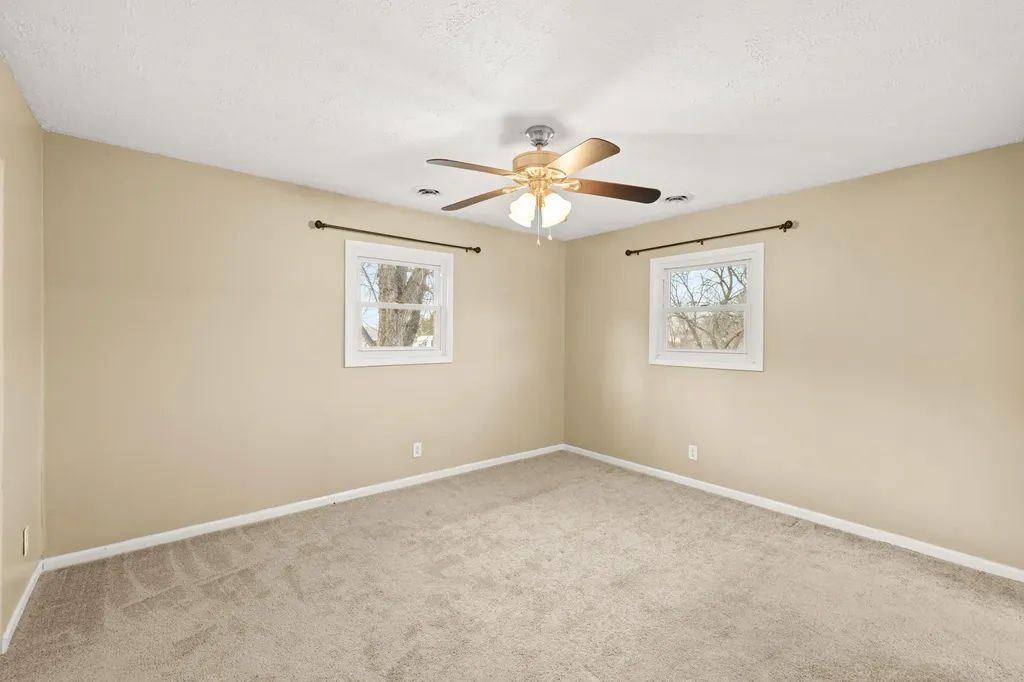 54 Thorofare Road Crimora VA 24431