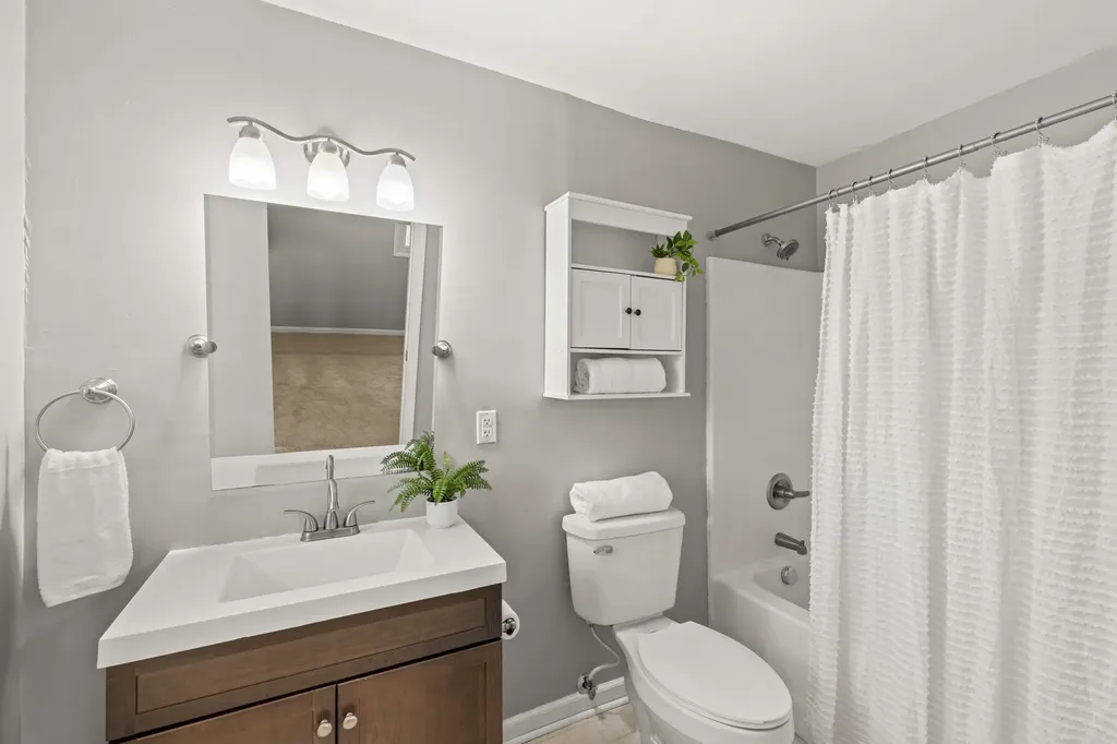 54 Thorofare Road Crimora VA 24431