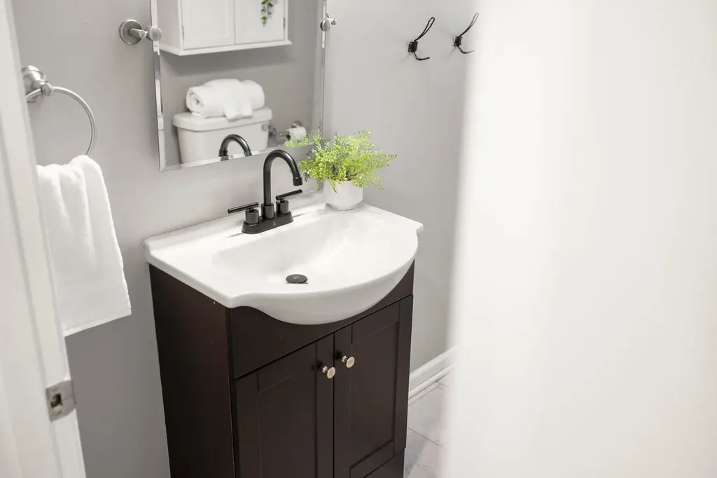 54 Thorofare Road Crimora VA 24431