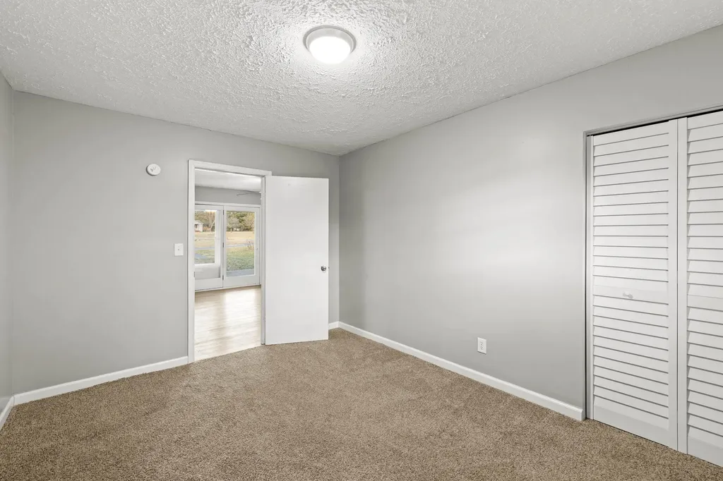 54 Thorofare Road Crimora VA 24431