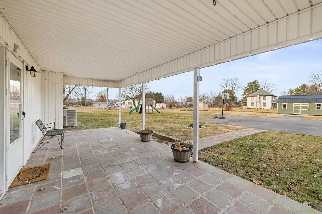 54 Thorofare Road Crimora VA 24431