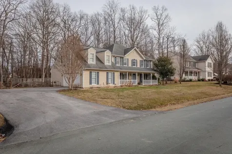 344 Arrowhead Lane Stuarts Draft VA 24477