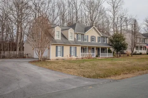 344 Arrowhead Lane Stuarts Draft VA 24477