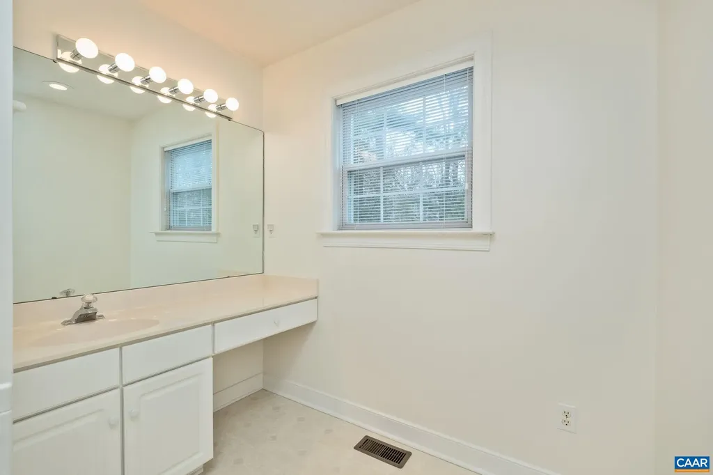 17 Rudolph Street Ruckersville VA 22968