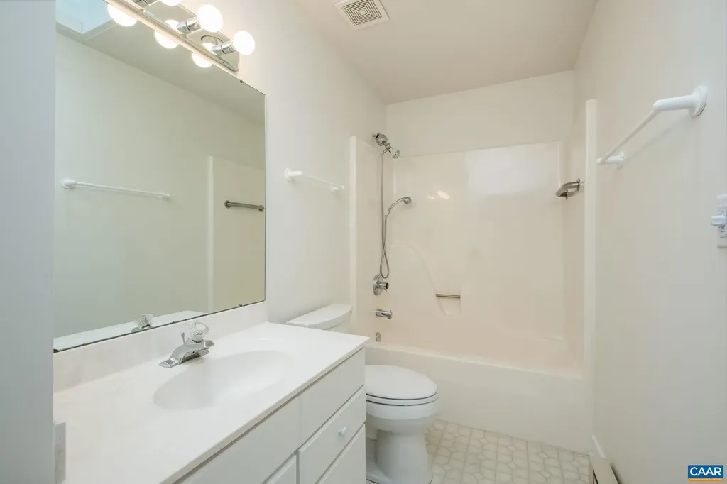 17 Rudolph Street Ruckersville VA 22968