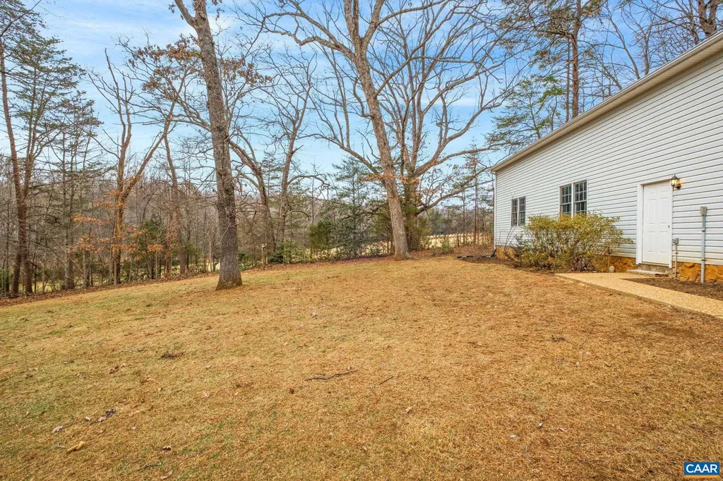 17 Rudolph Street Ruckersville VA 22968