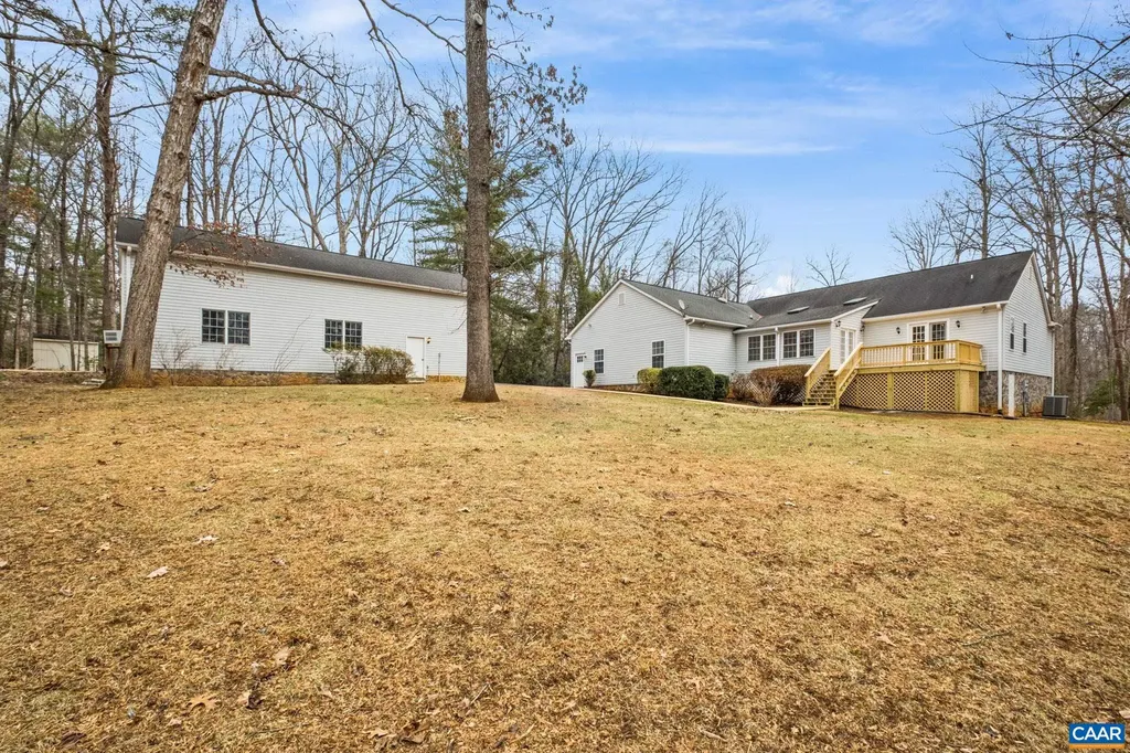 17 Rudolph Street Ruckersville VA 22968