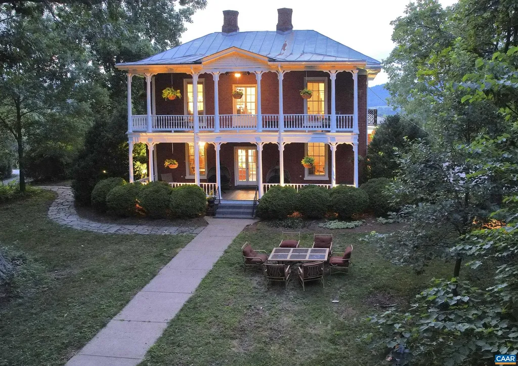 294 & 262 Freshwater Cove Lane Lovingston VA 22949