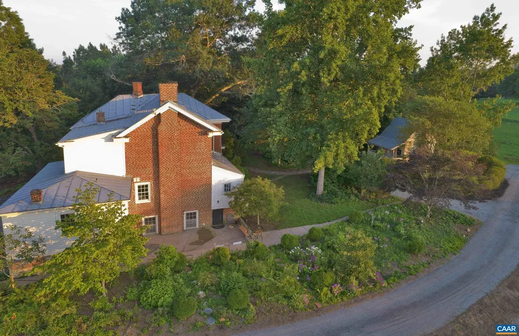 294 & 262 Freshwater Cove Lane Lovingston VA 22949