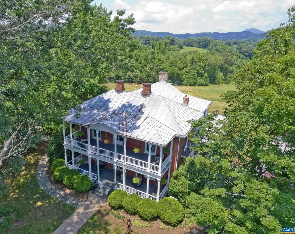 294 & 262 Freshwater Cove Lane Lovingston VA 22949