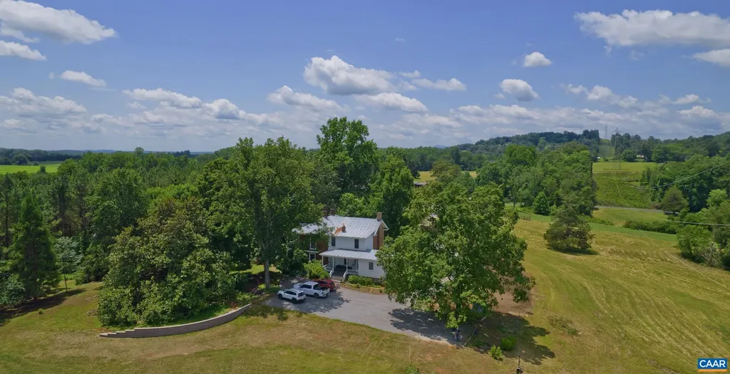 294 & 262 Freshwater Cove Lane Lovingston VA 22949