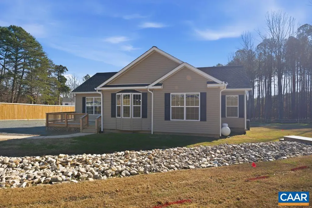 2276 Shiloh Church Road Palmyra VA 22963