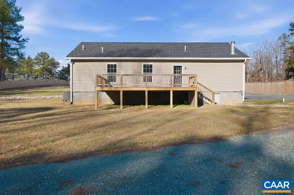 2276 Shiloh Church Road Palmyra VA 22963