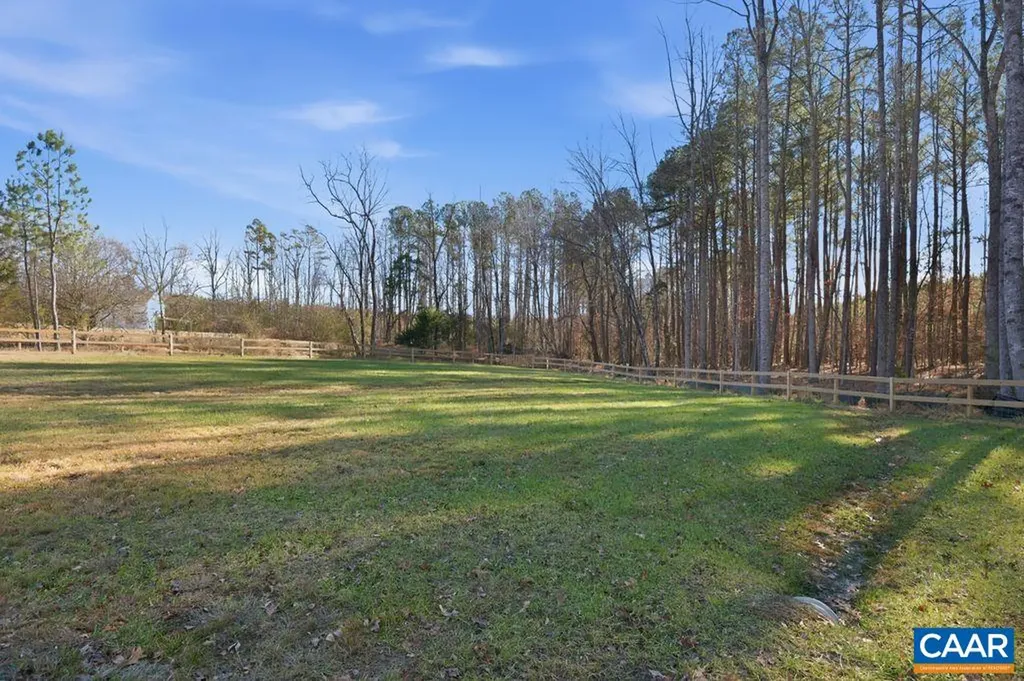 2276 Shiloh Church Road Palmyra VA 22963