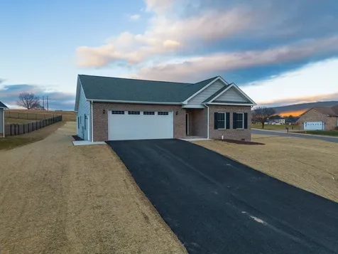 919 Clicks Lane New Market VA 22844