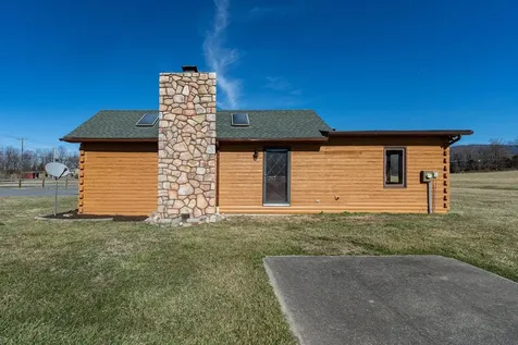 321 Honeyville Road Stanley VA 22851