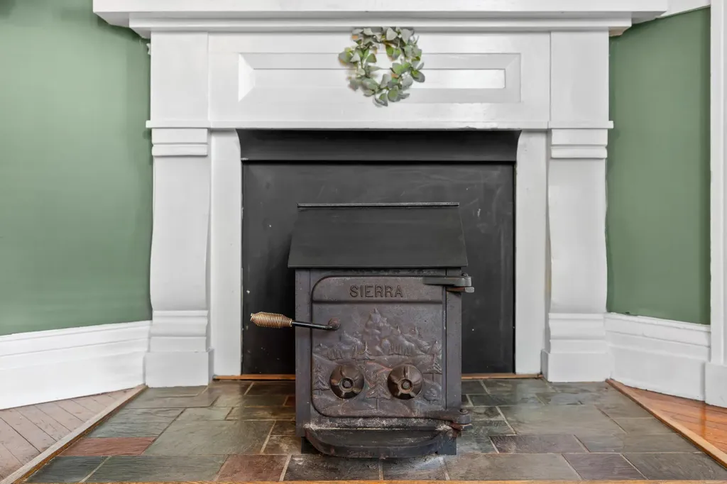 644 Early Drive Broadway VA 22815