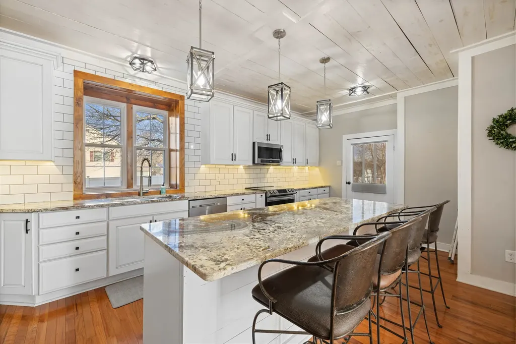 644 Early Drive Broadway VA 22815