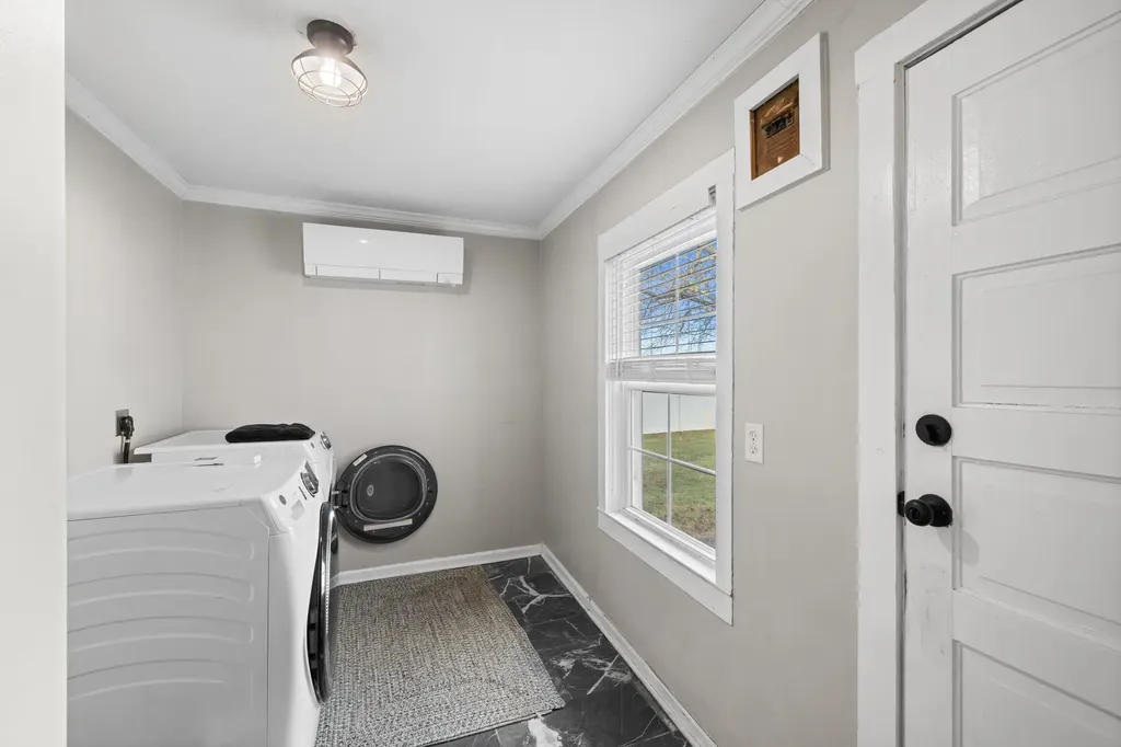 644 Early Drive Broadway VA 22815