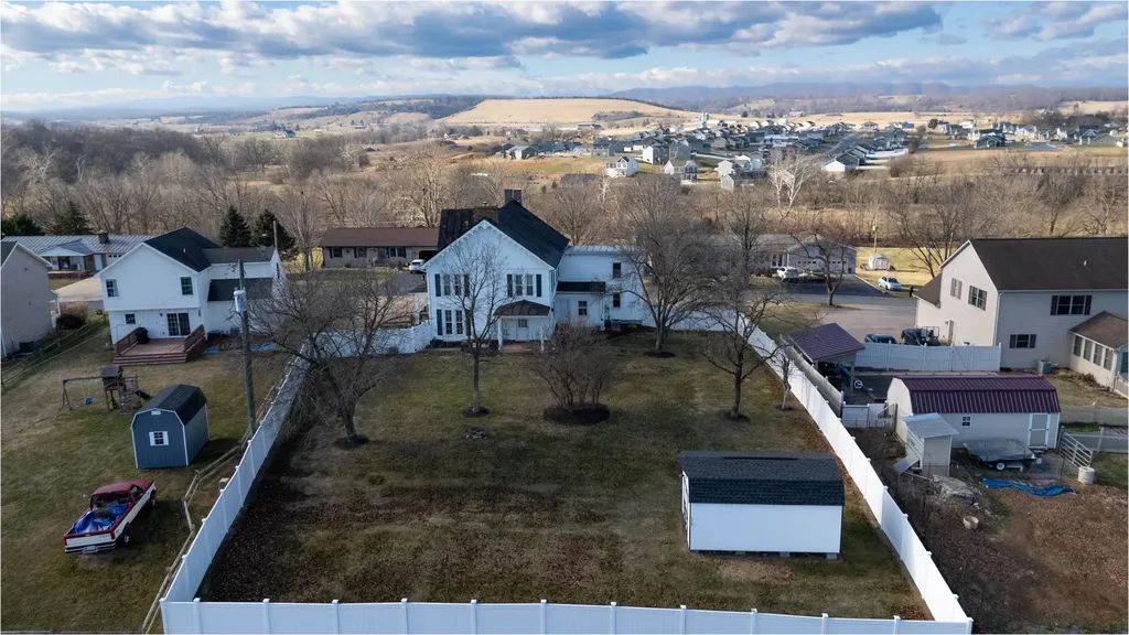 644 Early Drive Broadway VA 22815