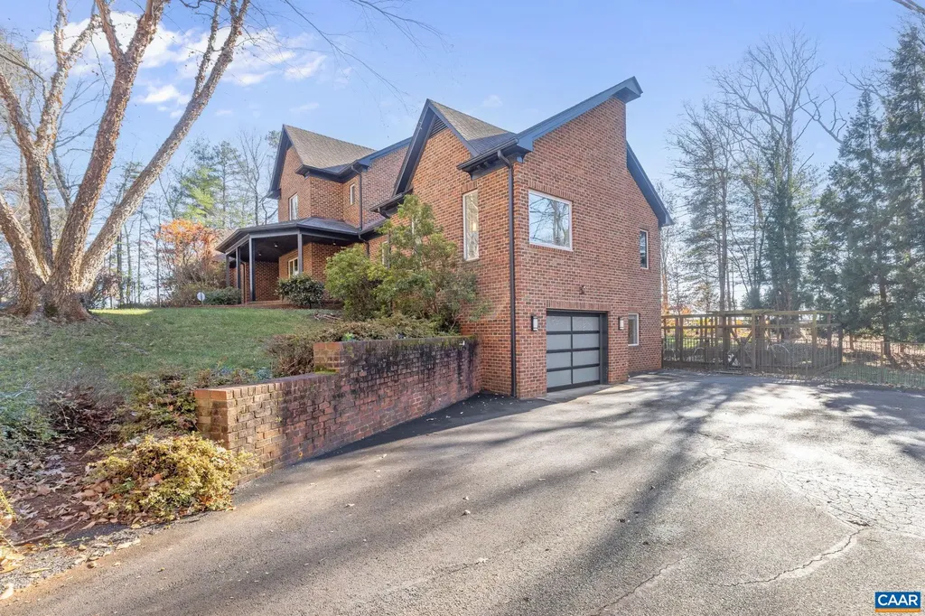 2815 Cola Woods Lane Charlottesville VA 22901