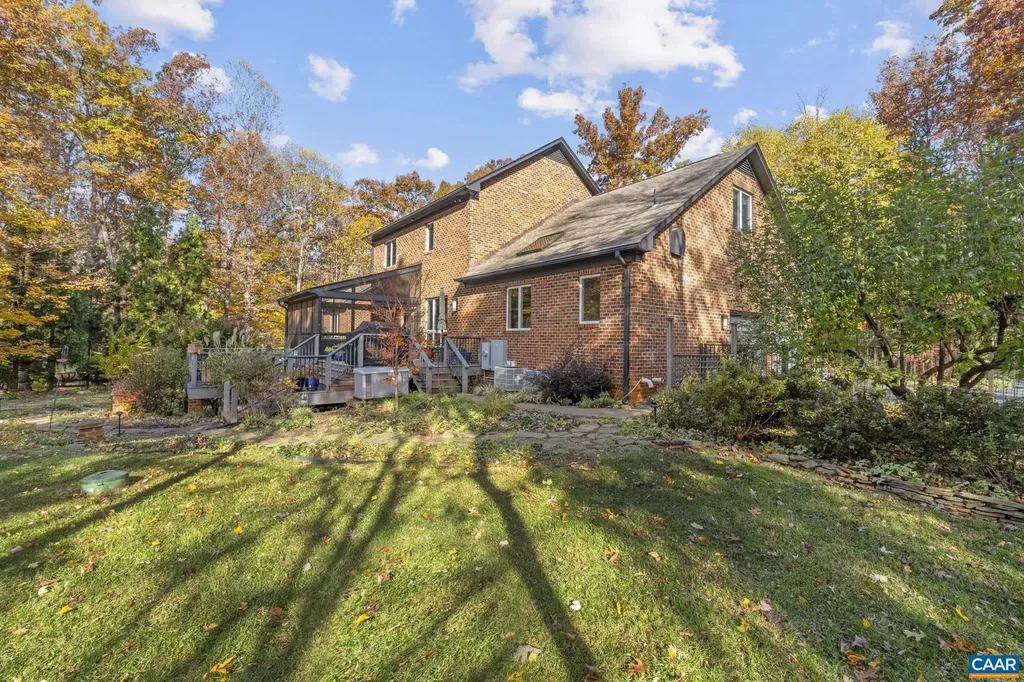 2815 Cola Woods Lane Charlottesville VA 22901