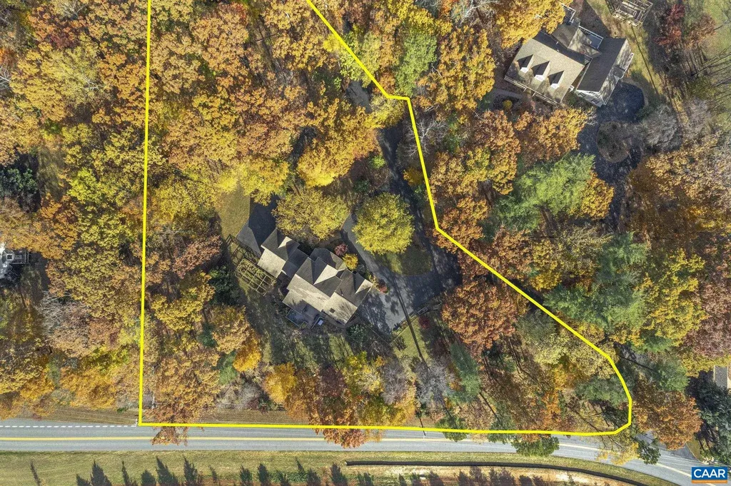 2815 Cola Woods Lane Charlottesville VA 22901