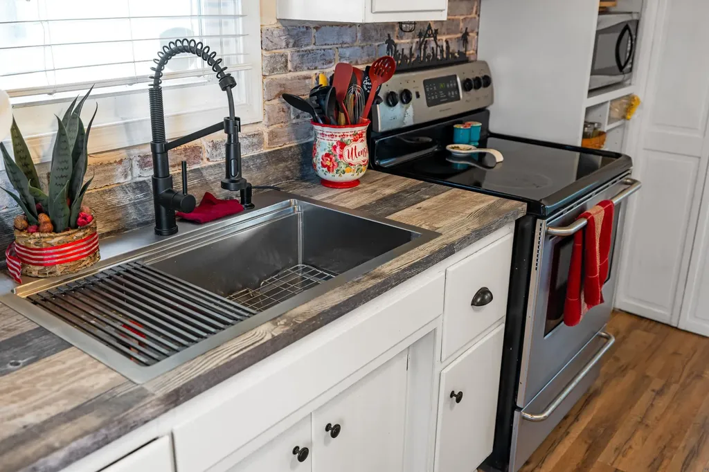 955 Entry School Road Fishersville VA 22939