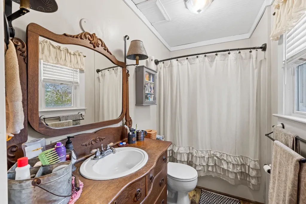 955 Entry School Road Fishersville VA 22939